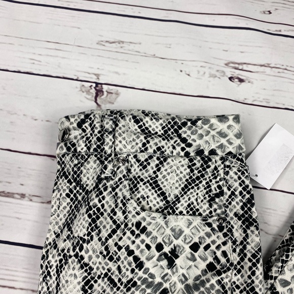 Good American Good Waist Snake Jeans - Picture 7 of 10